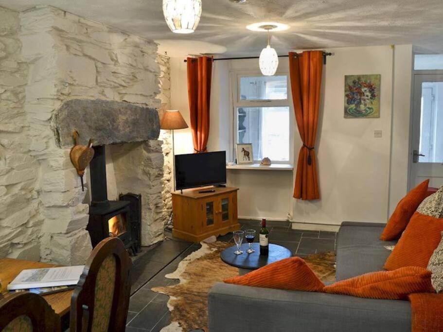 Cosy Terrace Cottage Built Into The Mountain Side. Blaenau Ffestiniog Ngoại thất bức ảnh